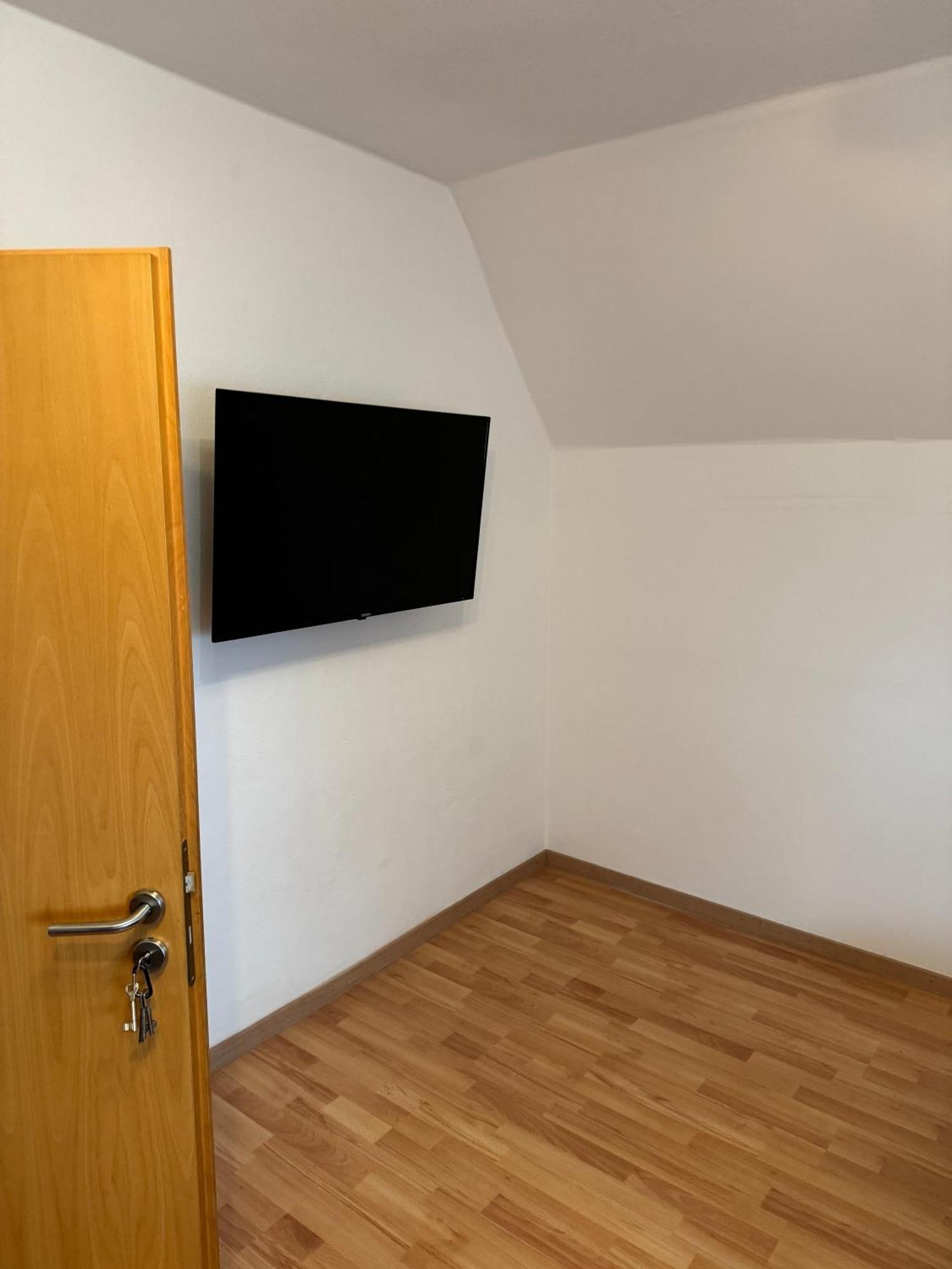 Schoene Wohnung Mit Tv, Wlan Und Kueche - Anna Werne エクステリア 写真